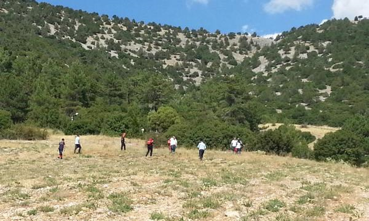 Yamaç Paraşütüyle Çökelez\'e Düşüp Can Verdi
