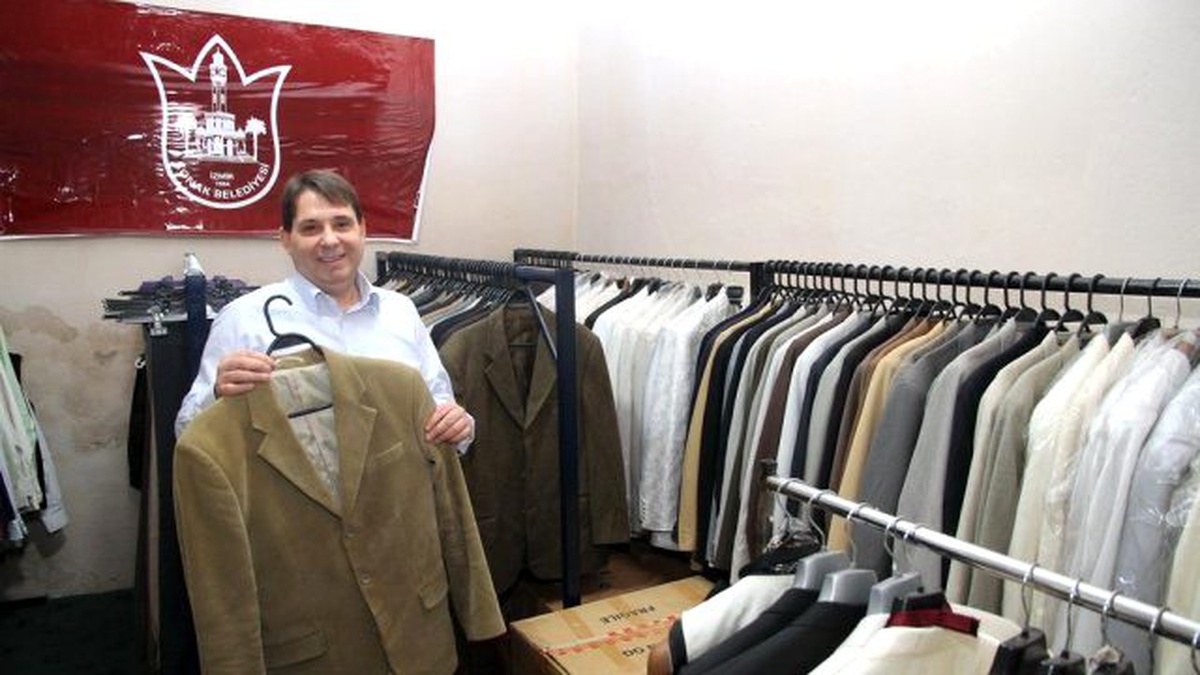Karacabey Belediyesi\'nden \'Giysi Bankası\'