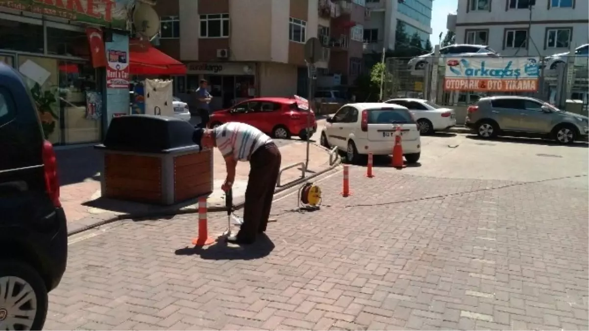 Yeraltı Konteynerlerine Dubalı Önlem