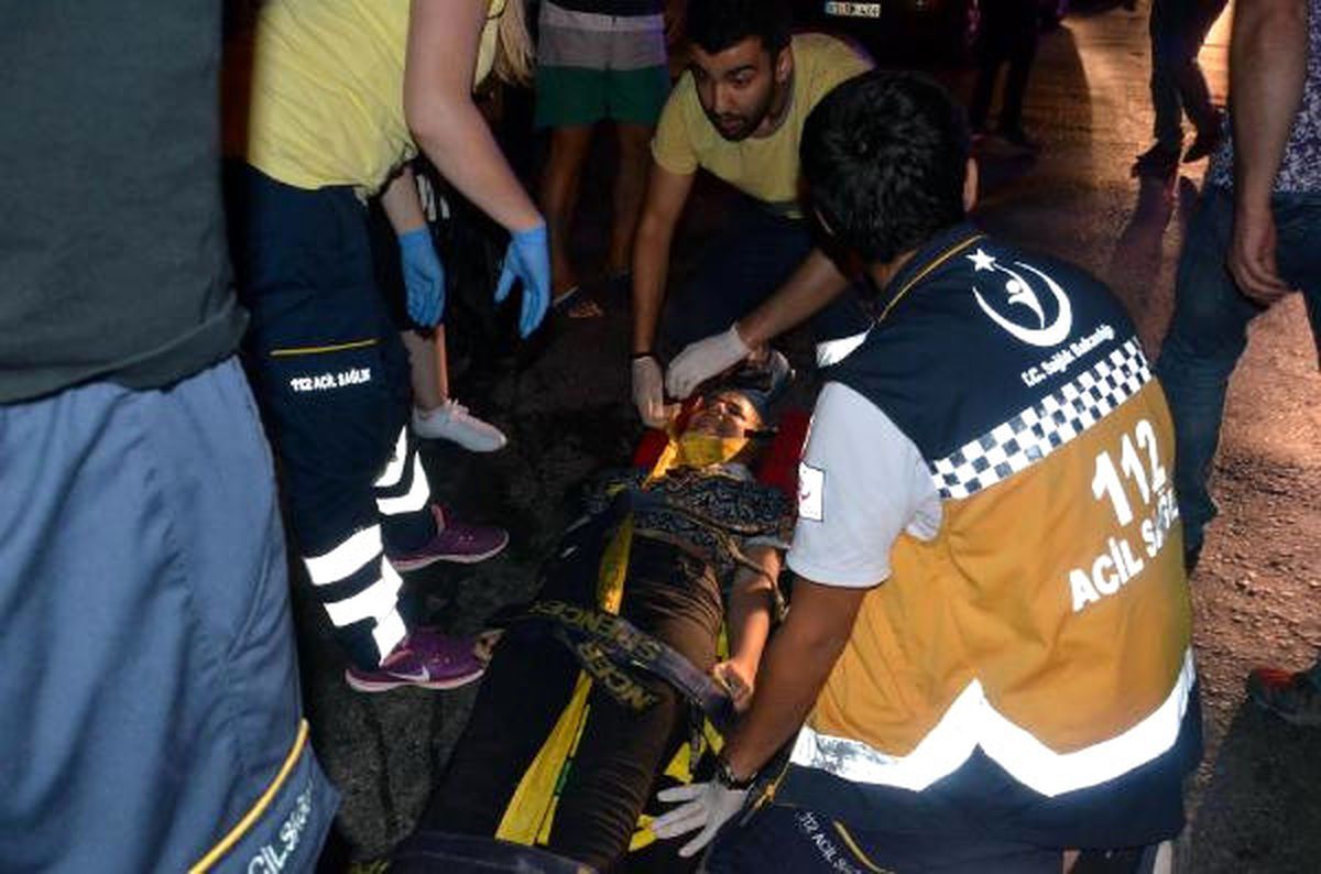 Zonguldak Yolcu Minibüsü Devrildi: 4 Yaralı