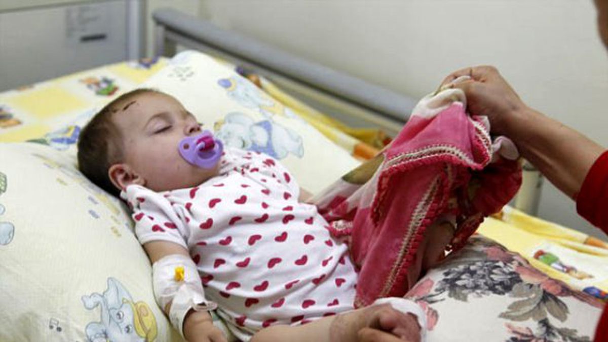 Patlamada Ölen Annesinin Tülbentiyle Uyuyor