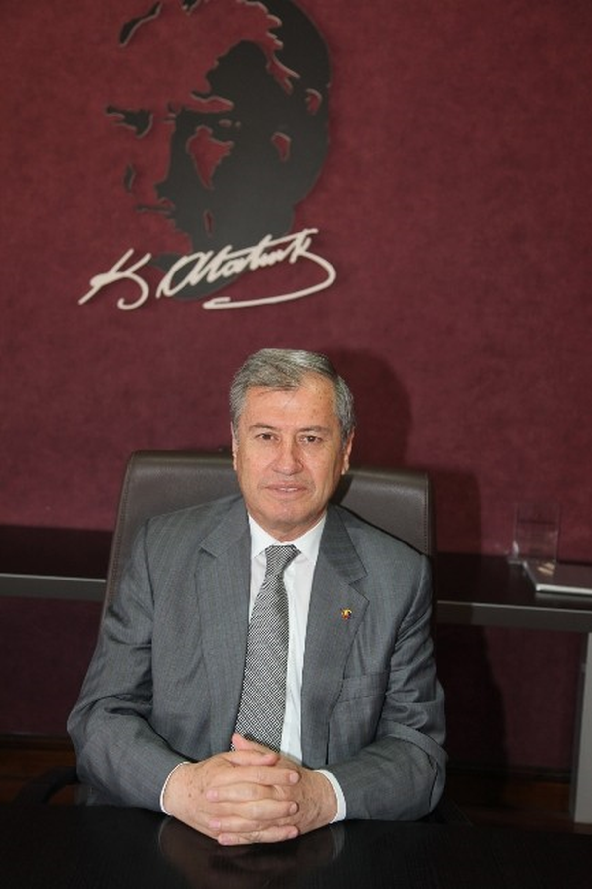 Atila Menevşe;"Gaziantep\'teki Patlamada Terör, Çirkin Yüzünü Bir Kez Daha Gösterdi"