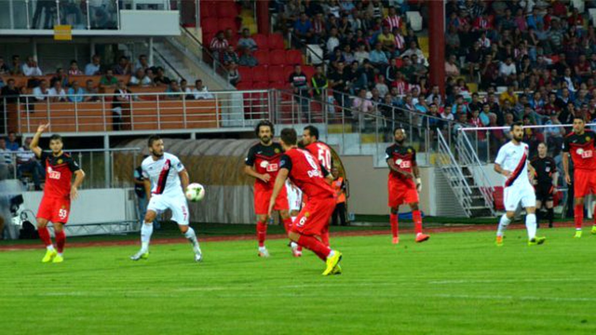 Balıkesirspor 93 Gün Sonra Taraftarıyla Buluştu