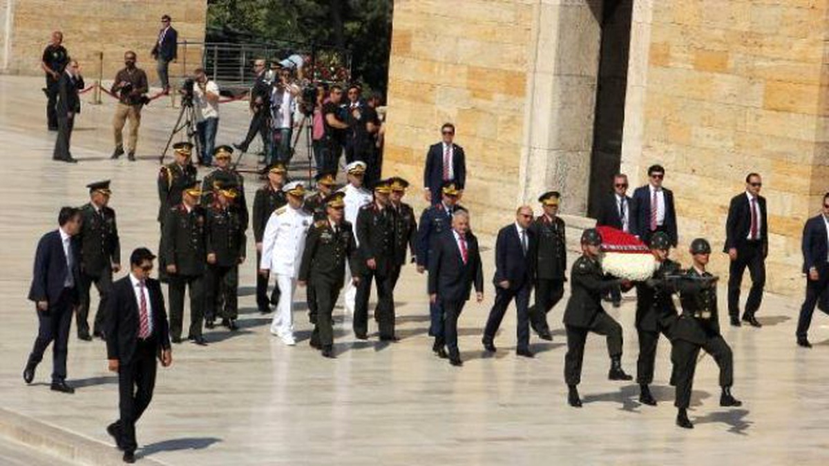 Yaş Üyeleri Anıtkabir\'de