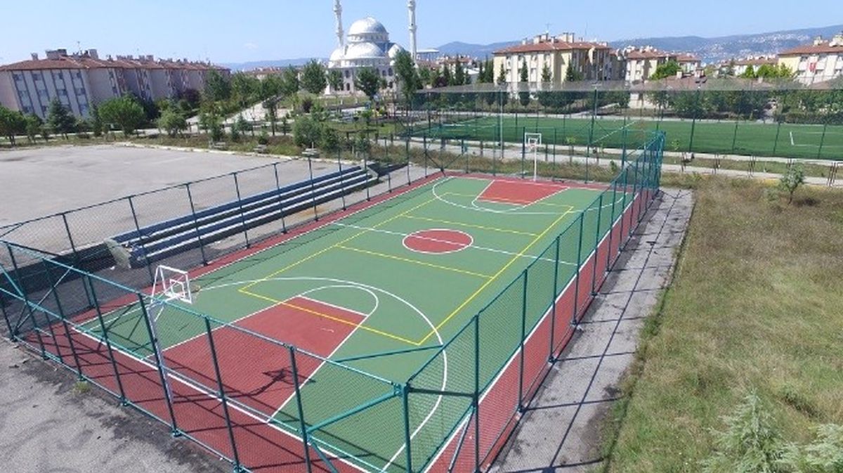 Başiskele\'de Çevre Düzenleme Çalışmaları Devam Ediyor