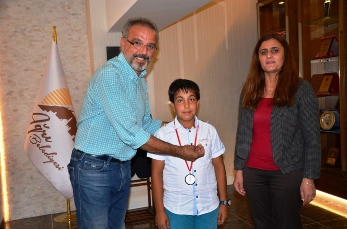 Başkan Sakık, Golfçu Halil\'i Unutmadı