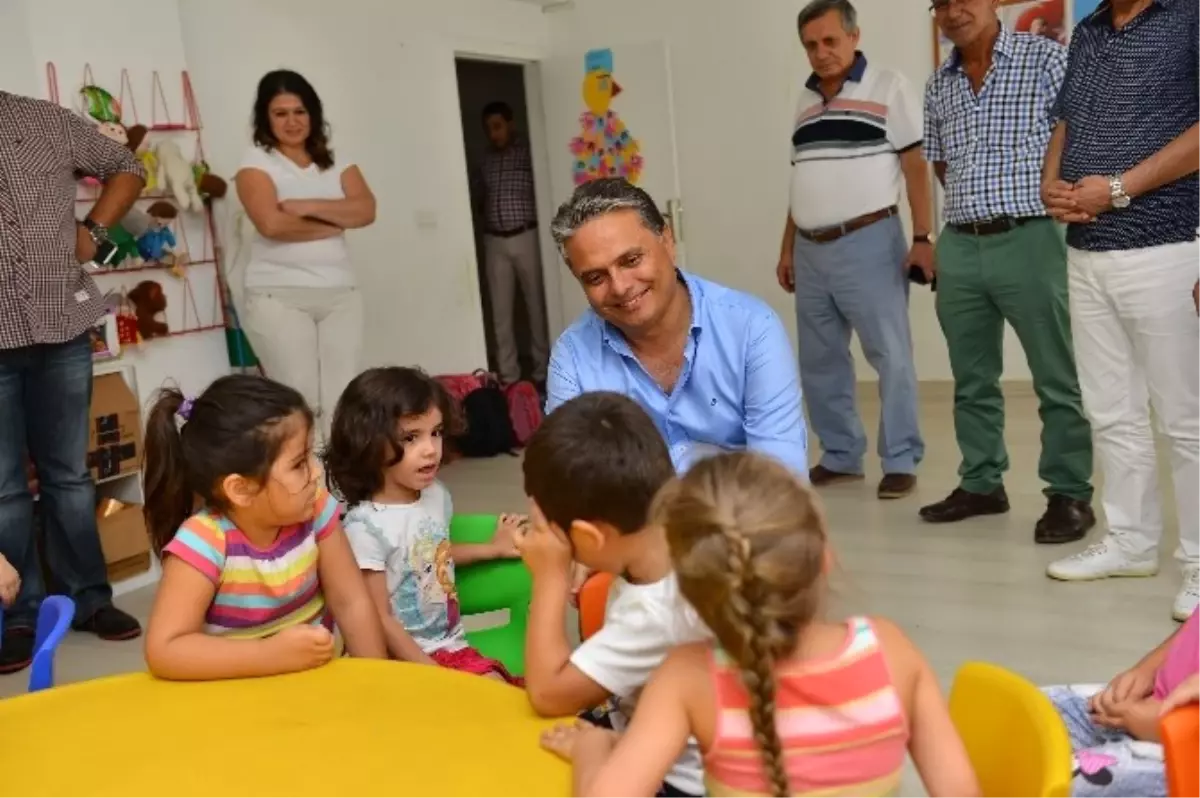 Başkan Uysal, Dutlubahçe Kreş ve Gündüz Bakımevi\'ni Ziyaret Etti