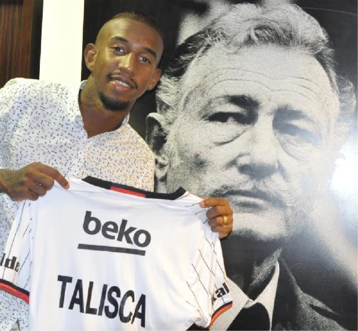 Beşiktaş\'ın Yeni Transferi Talisca: "Stadı ve Taraftarı Görünce Tüylerim Diken Diken Oldu"