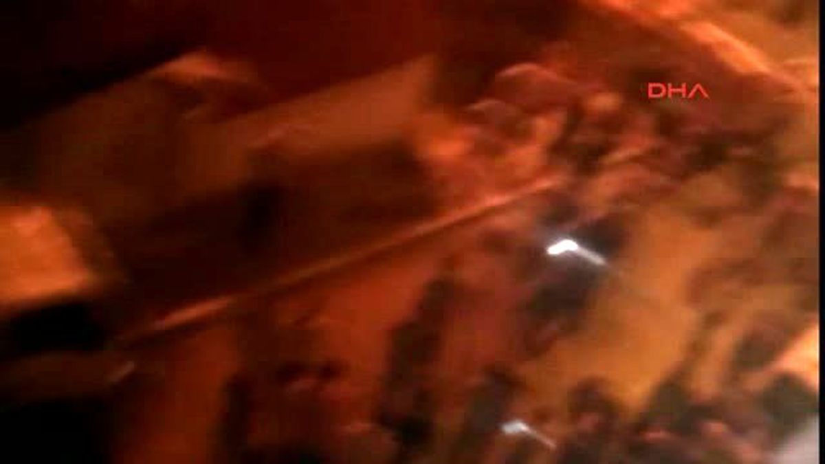 Beyoğlu\'nda Korkutan Yangın