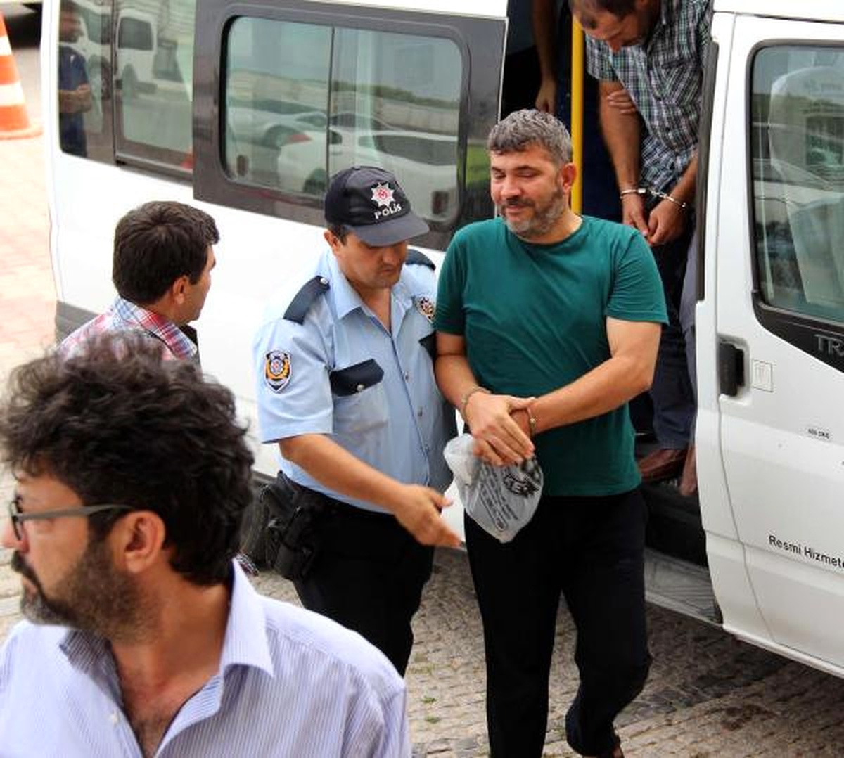 Biga\'da Fetö\'den 5 Kişi Tutuklandı