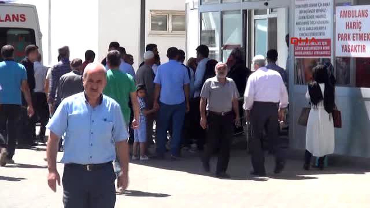 Bingöl Karlıova\' da Pkk? Lılarla Çatışma Çıktı 1 Korucu Şehit