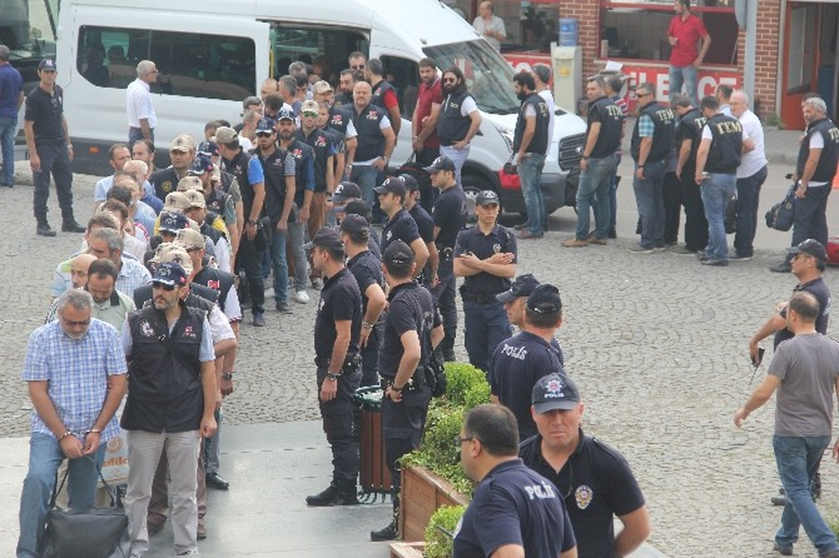 Bursa\'da Fetö\'cü Polislere Büyük Operasyon...