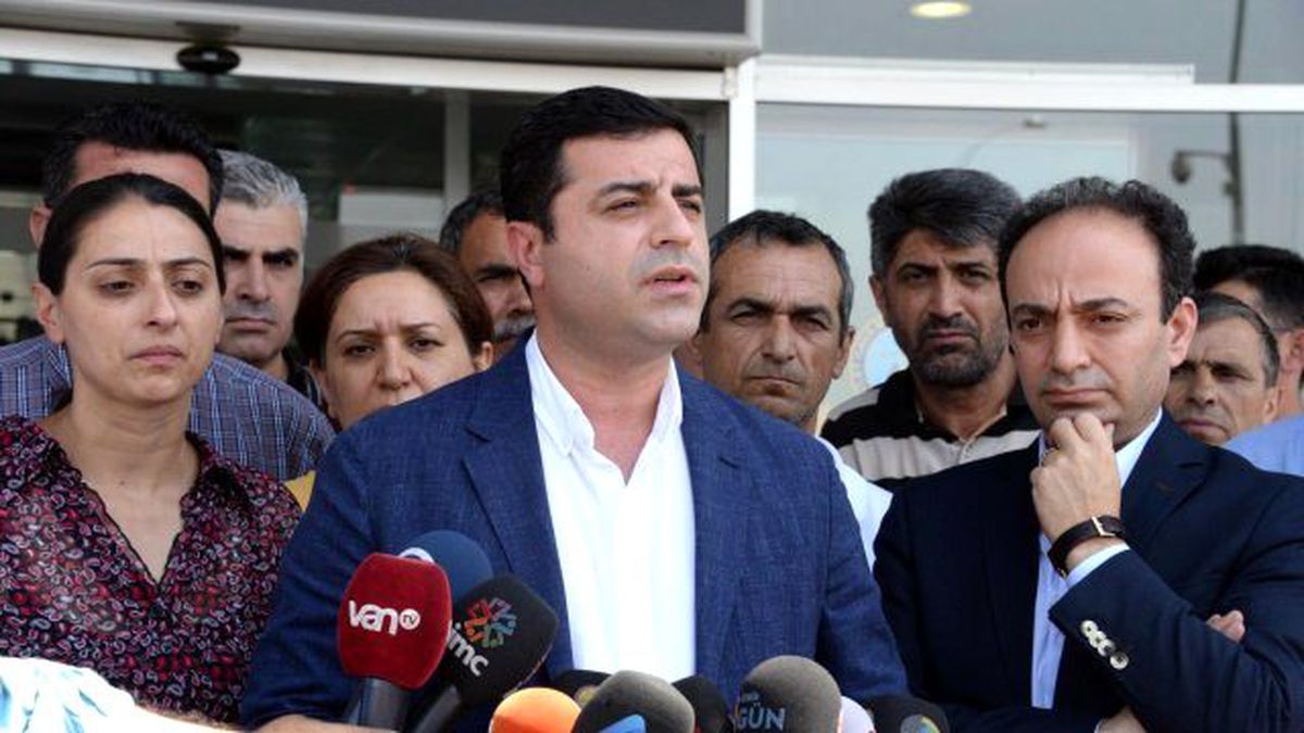 Demirtaş İçin Hem Fezleke, Hem İddianame Düzenlendi