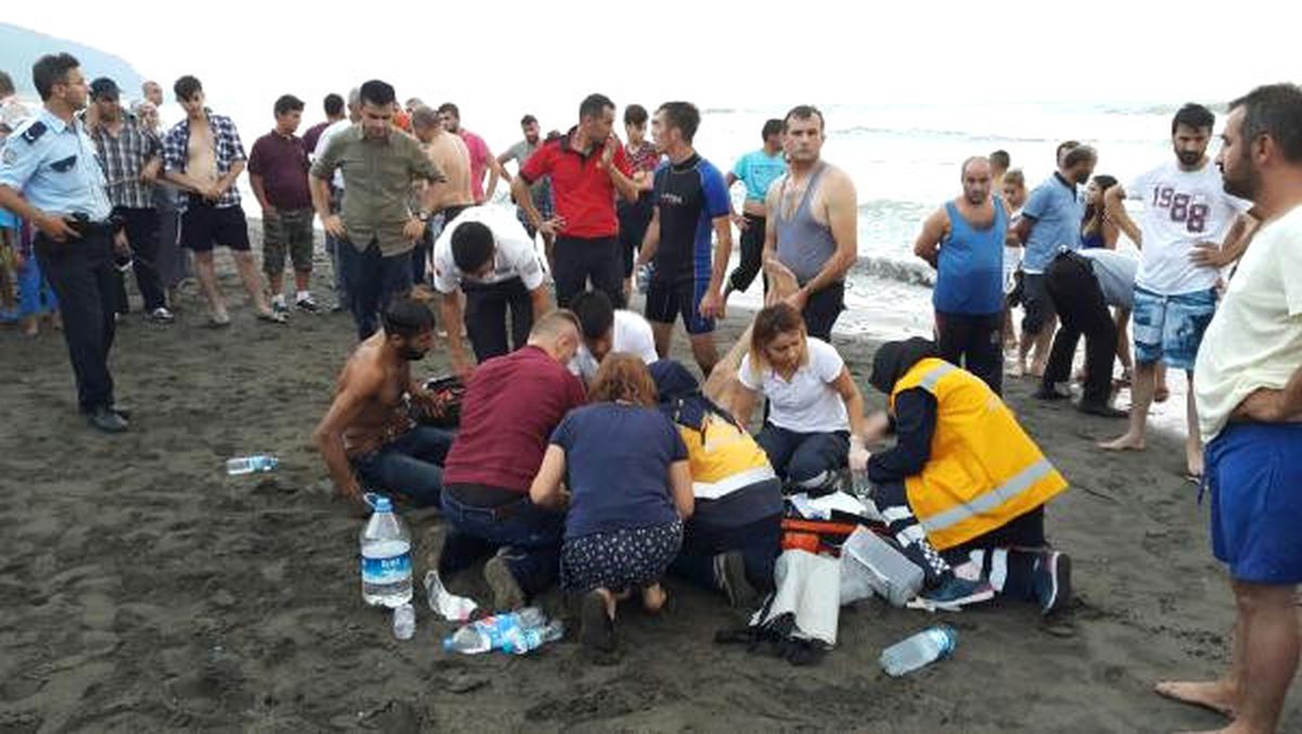 Denizde Kaybolan Çocuğu Ararken, Boğularak Hayatını Kaybetti