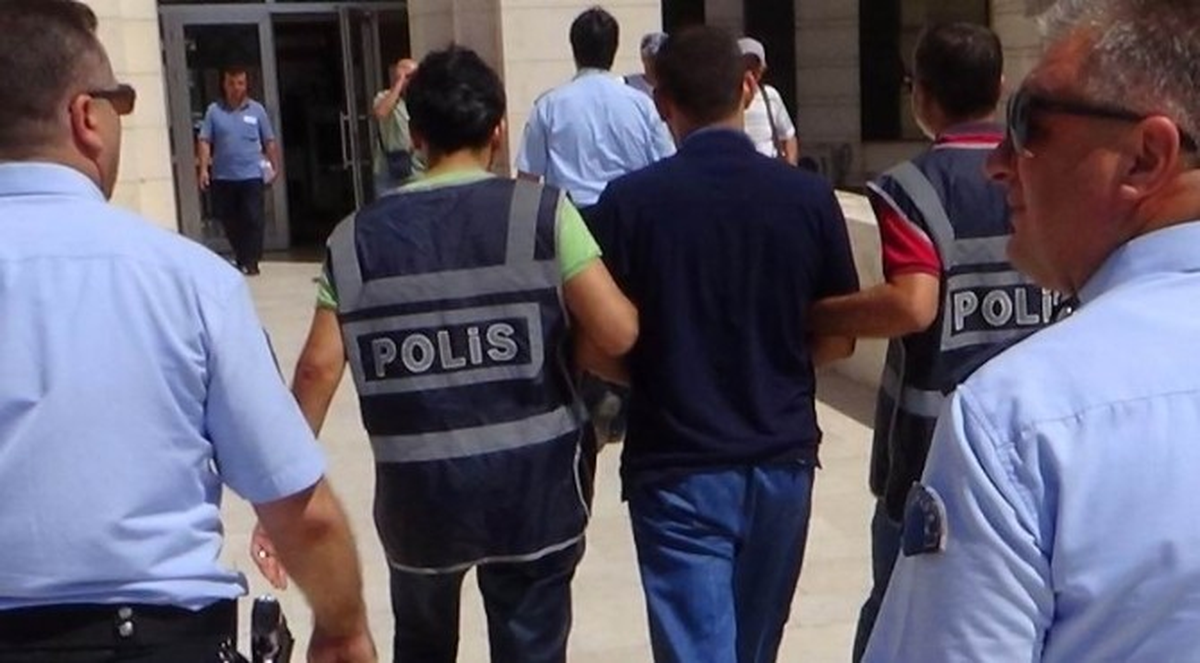 Edremit\'te Fetö Operasyonunda 9 Kişi Gözaltına Alındı