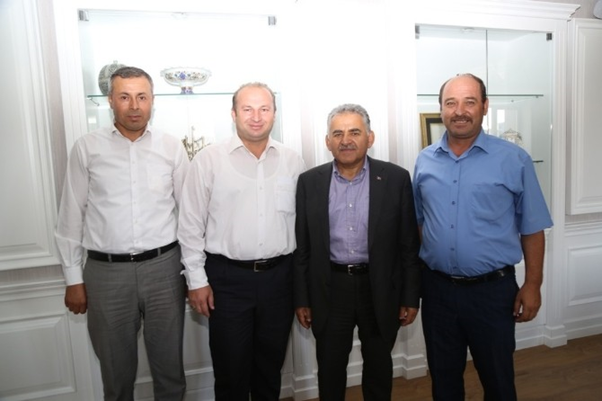 Eskişehir Bağları Muhtarlarından Plaketli Teşekkür Ziyareti