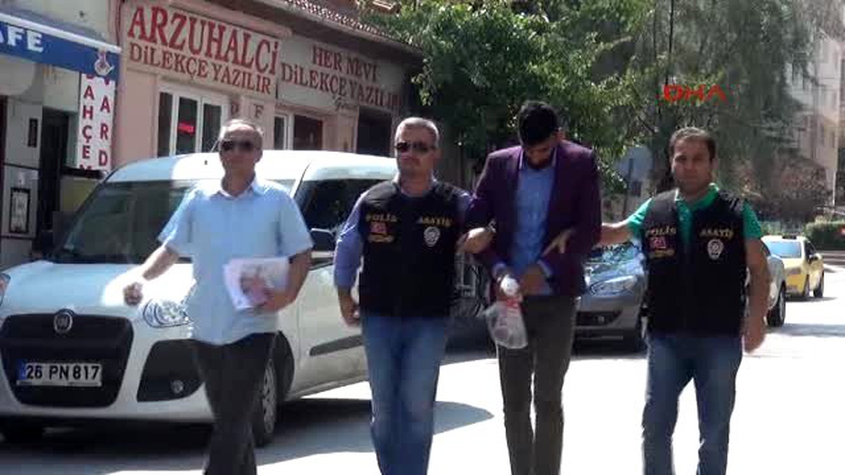 Eskişehir Telefon Dolandırıcısı Parayı Almaya Gelince Yakalandı