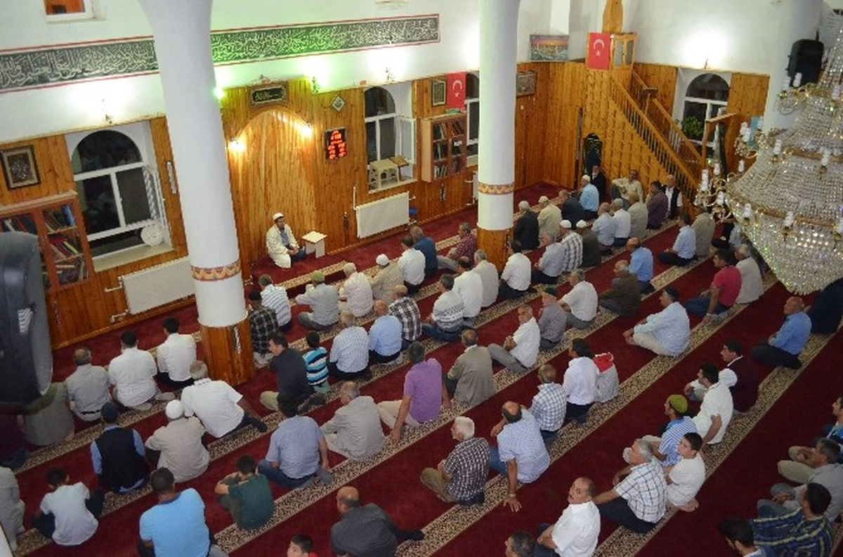 Hacı Adayları Kutsal Topraklara Uğurlandı