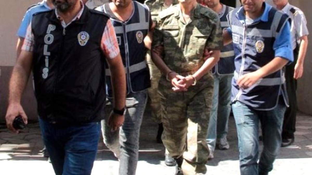 İki Askeri Personel Gözaltına Alındı