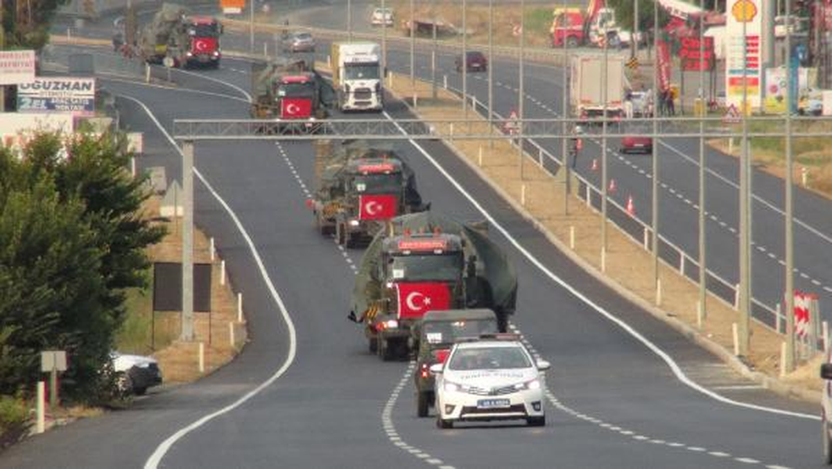 İstanbul\'dan Yola Çıkan Tanklar, Tekirdağ\'a Ulaştı
