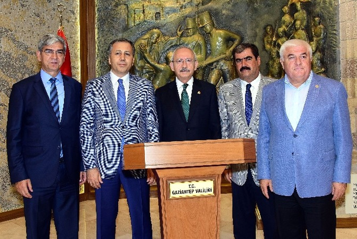 Kılıçdaroğlu\'ndan Gaziantep Valiliği ve Büyükşehir\'e Ziyaret