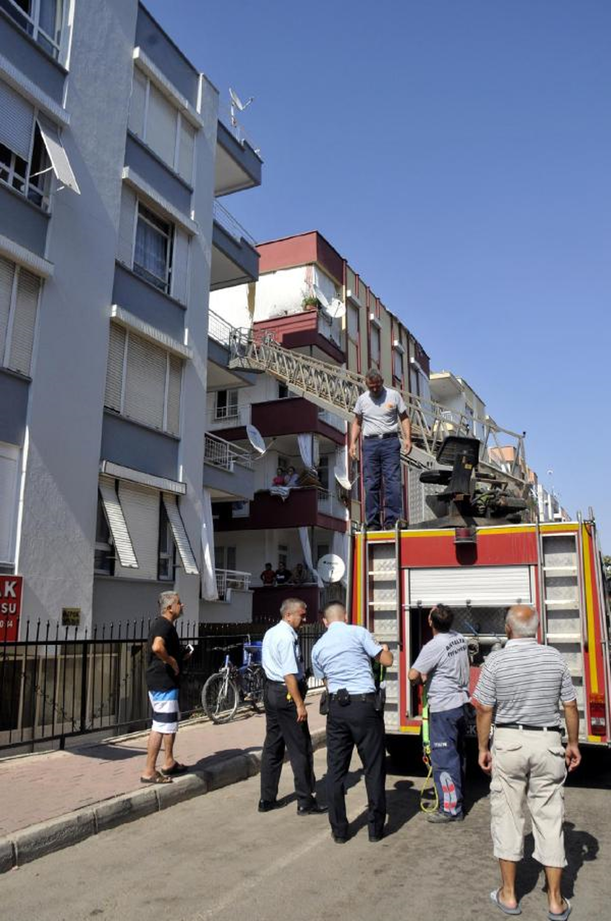 Kurusıkı Tabancayla İntihara Kalkıştı