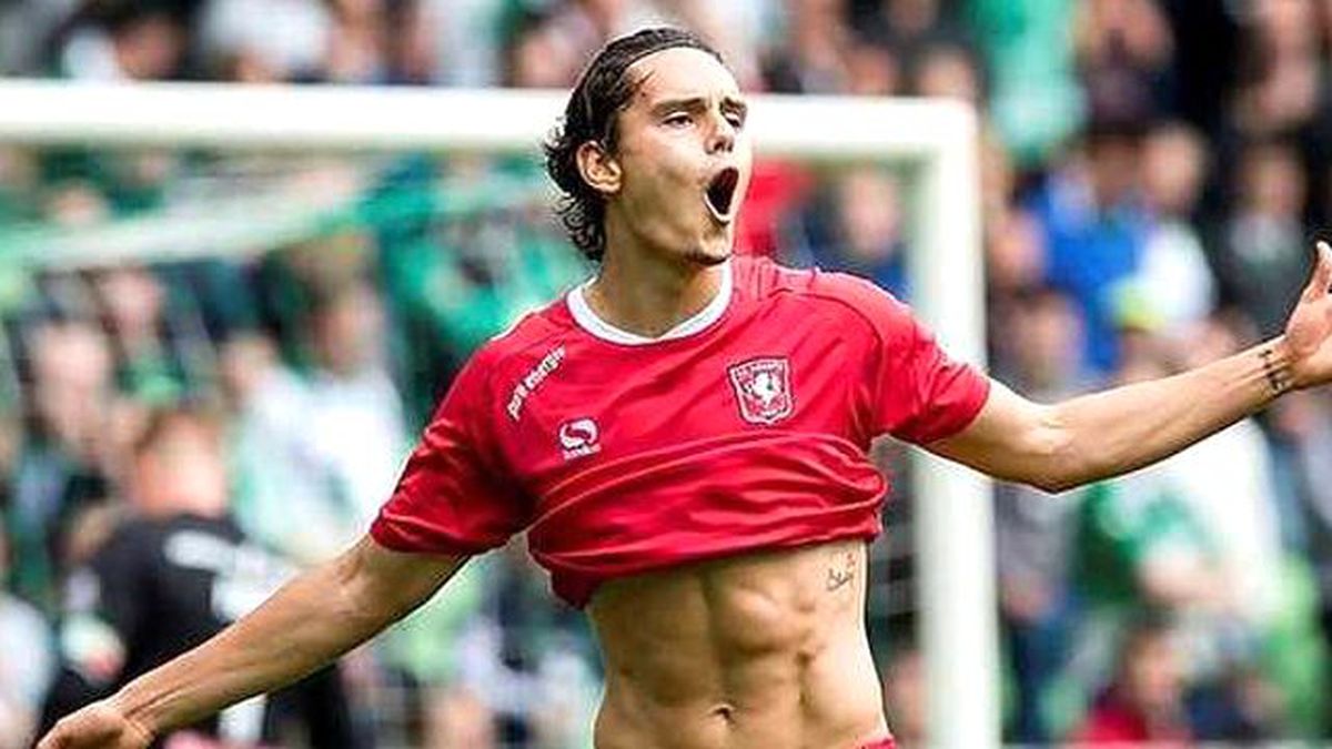 Manchester City, Hat-Trick Yapan Enes Ünal'ı Tebrik Etti