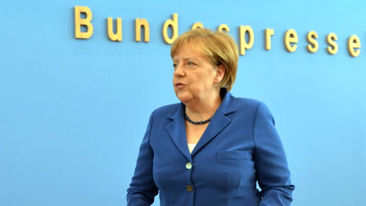 Merkel: Türkiye Kökenlilerden Ülkemize Yüksek Ölçüde Bağlılık Duygusunu Geliştirmelerini Bekliyoruz