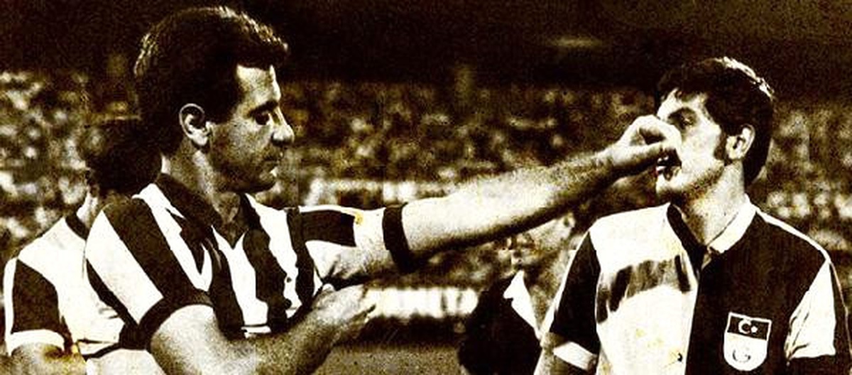 Metin Oktay\'ın Jübile Günü Fotoğraflarıyla 47\'inci Yıldönümünde Yayınlandı.