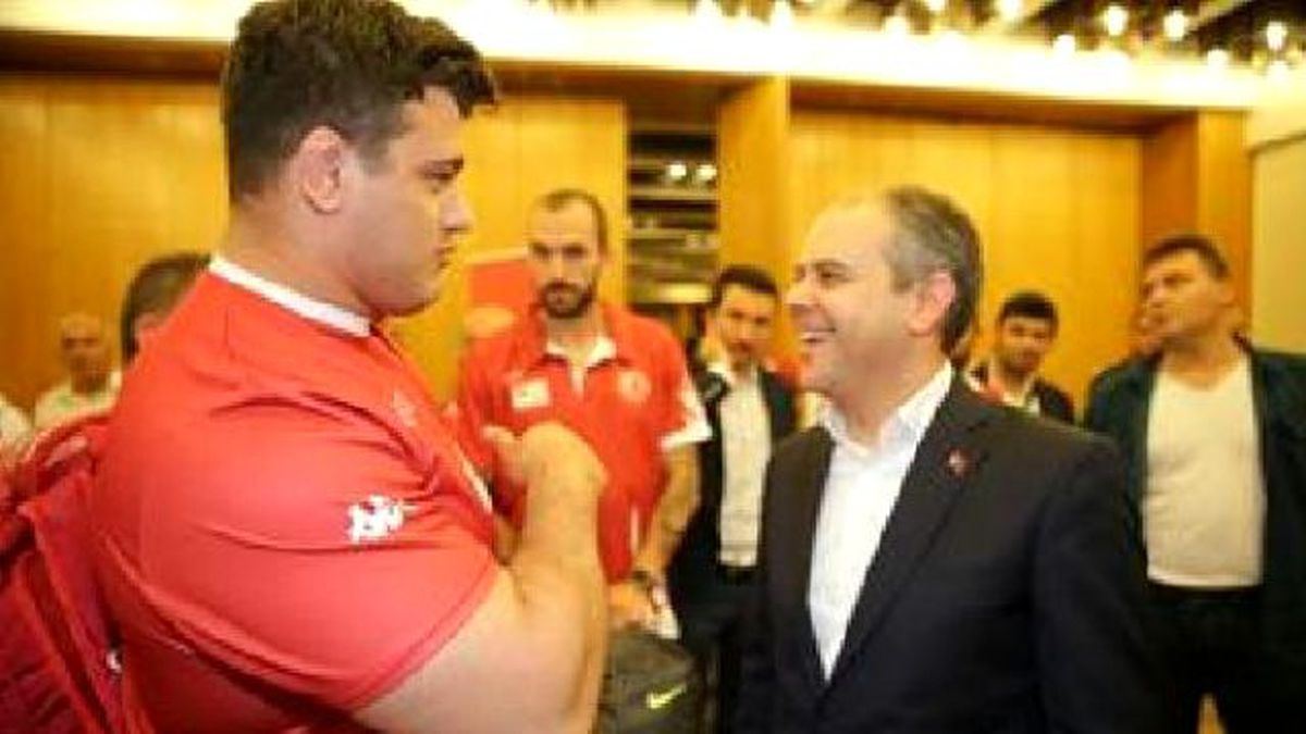 Rio Kafilesi Bakan Kılıç ile Birlikte Döndü