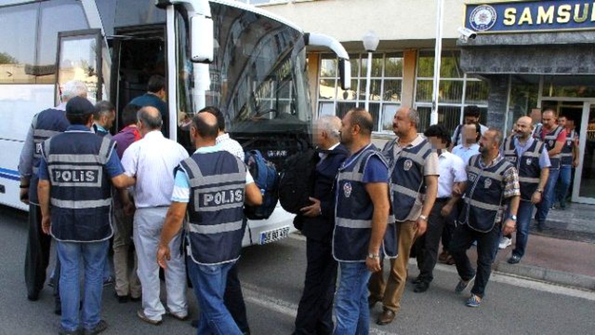 Akademisyenler Adliyeye Sevk Edildi (2)