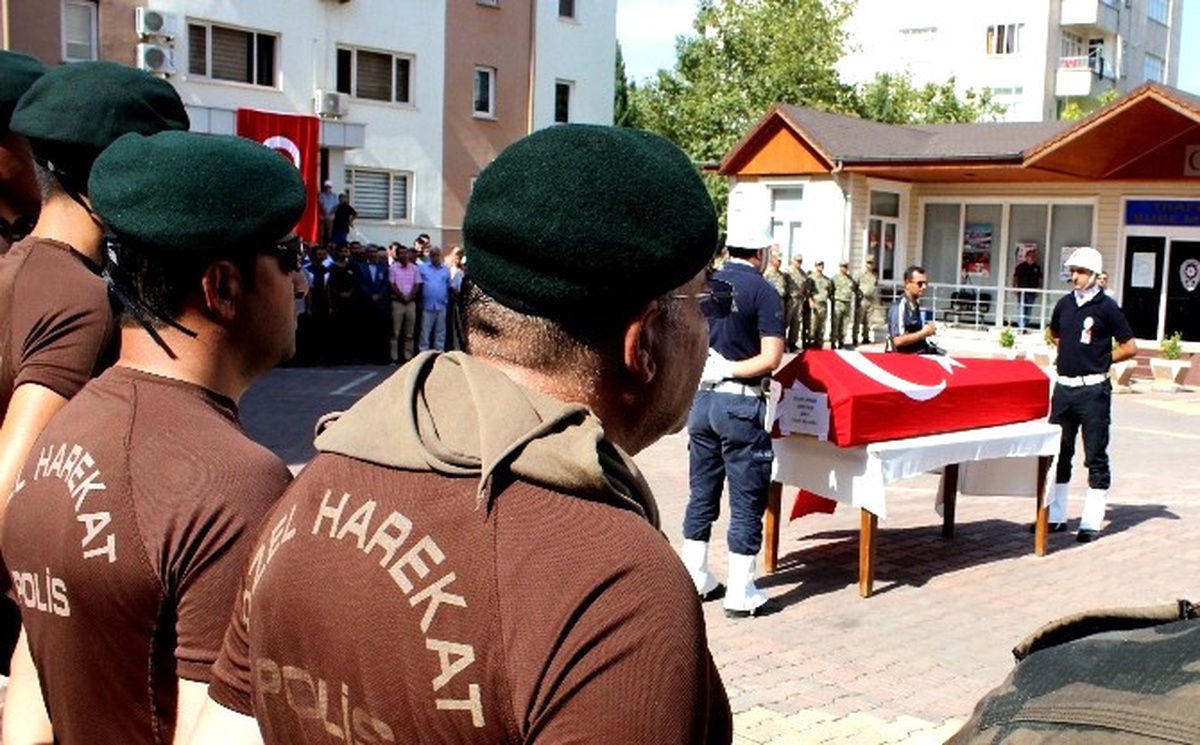 Şehit Polis Memuru İçin Tören Düzenlendi