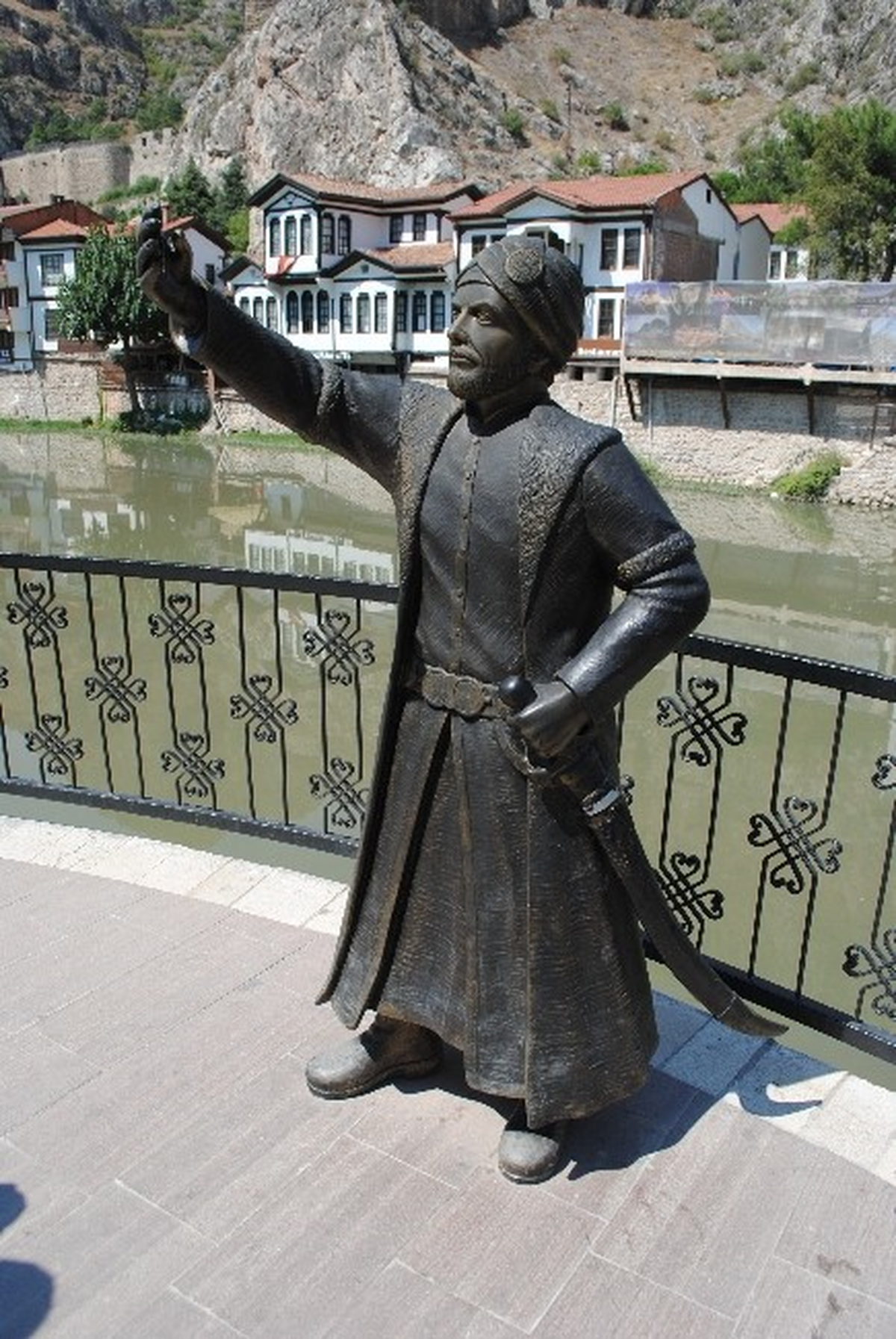 Selfieci Şehzade Yine Telefonsuz Kaldı