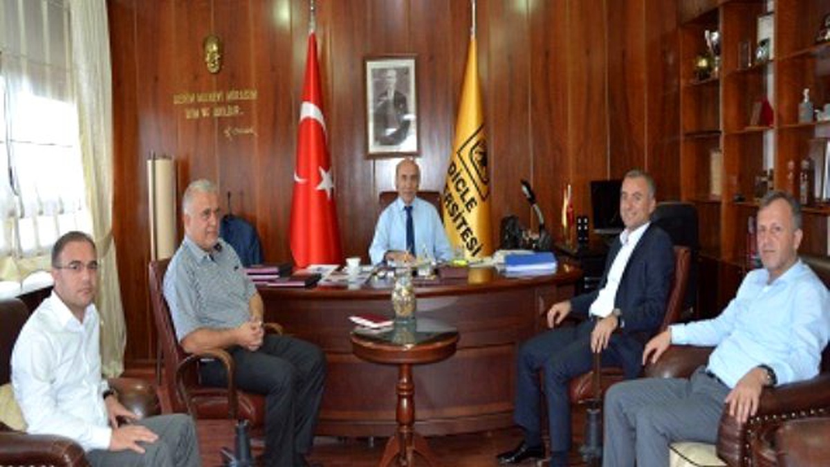 Sur Kaymakamından Rektöre Ziyaret