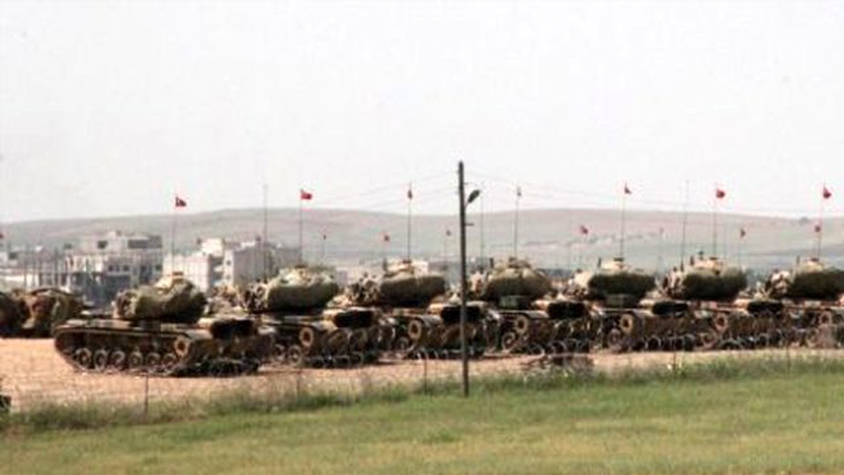 Suriye Sınırına Tank, Obüs ve Mühimmat Konuşlandırıldı