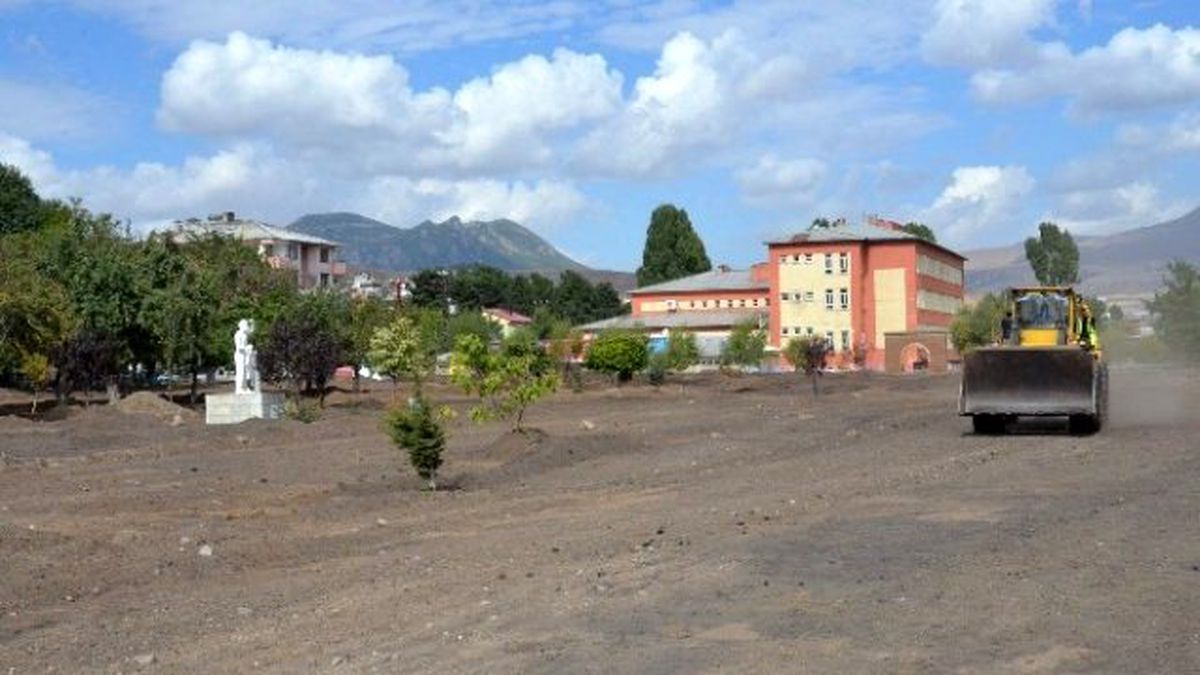 Tatvan\'da Sahil Parkı Çalışmaları
