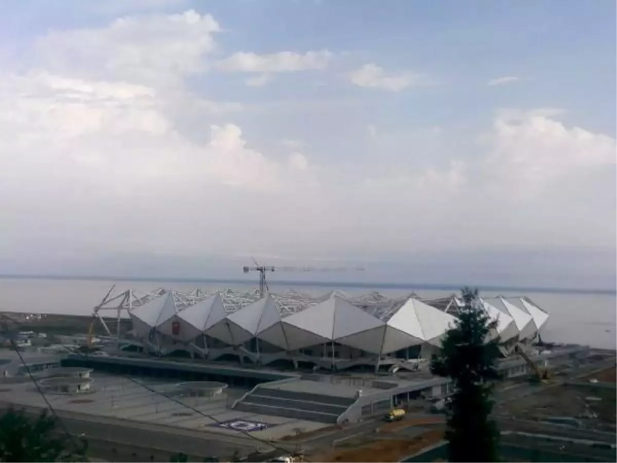 Trabzonspor\'un Yeni Stadının Koltuk Montajı Başladı