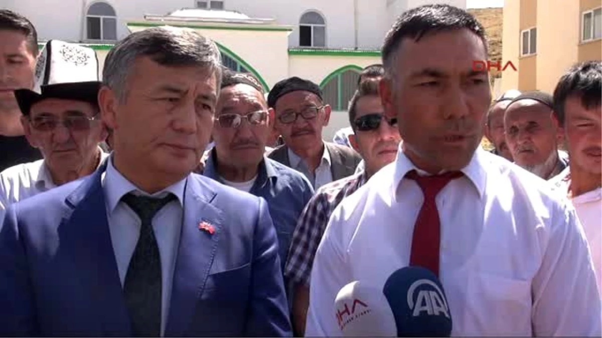 Van Kırgızistan Cumhurbaşkanı Atambayev, Van\'daki Kırgız Şehit İçin 5 Bin Dolar Gönderdi