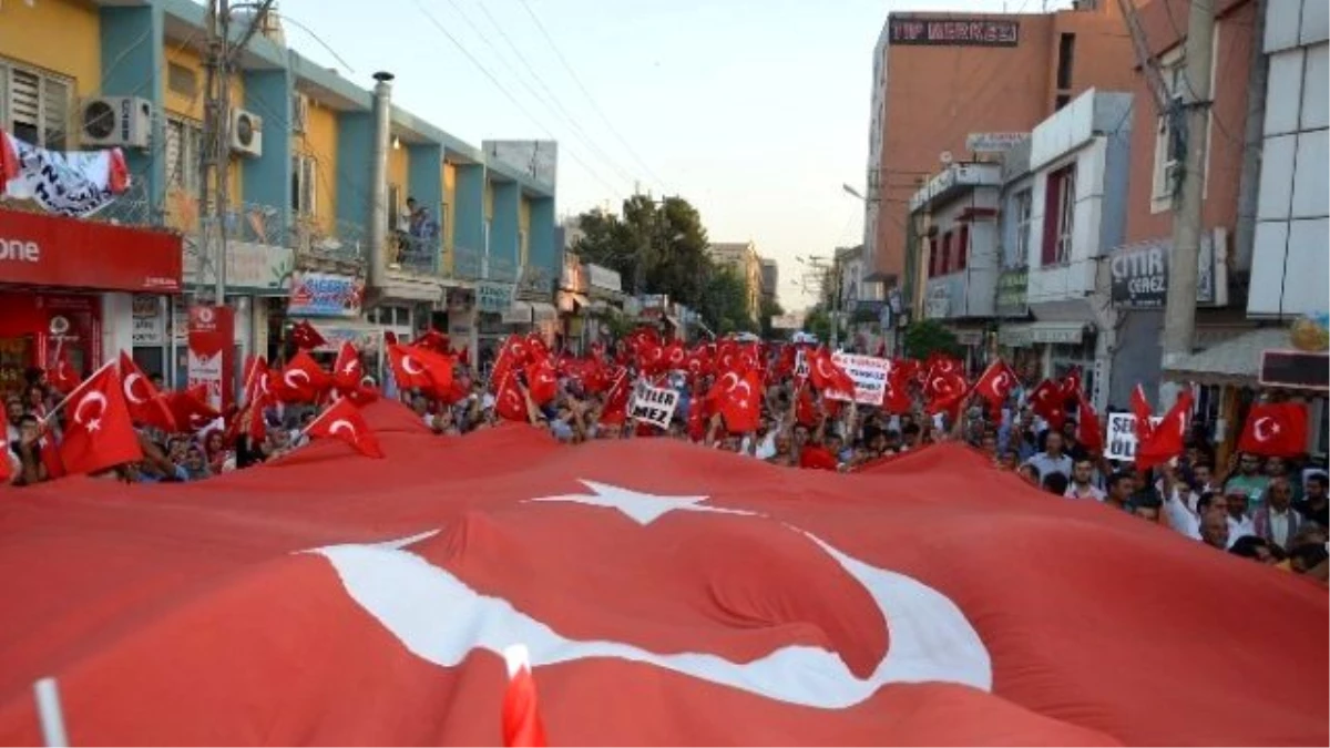 Viranşehir\'de Teröre Tepki Yürüyüşü