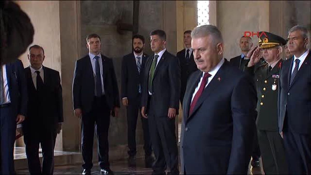 Yaş Üyeleri Anıtkabir\'de-2