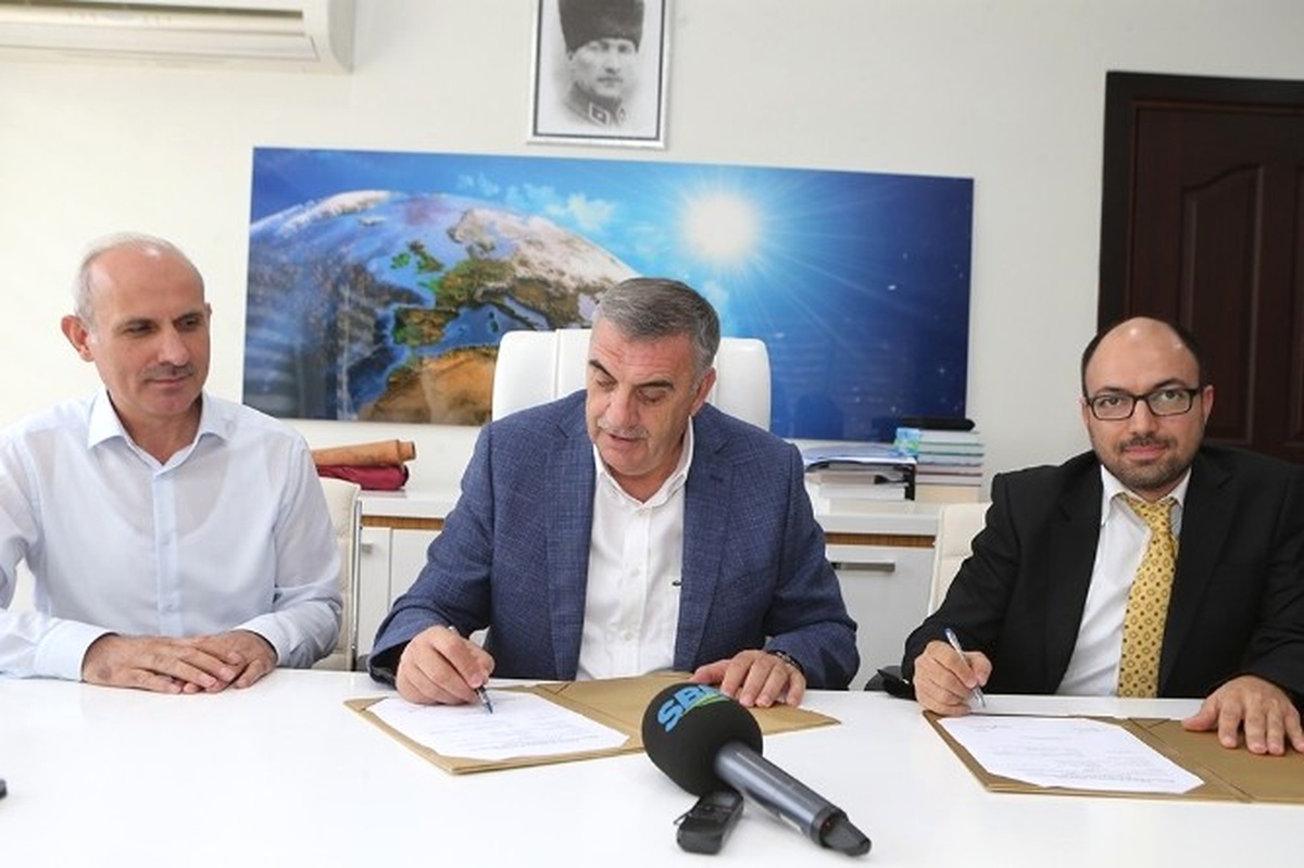 Yenikent\'in Beklediği Projede İmzalar Atıldı
