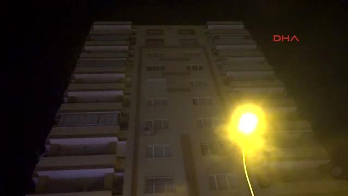 Adana\'da 8 Polis Daha Tutuklandı