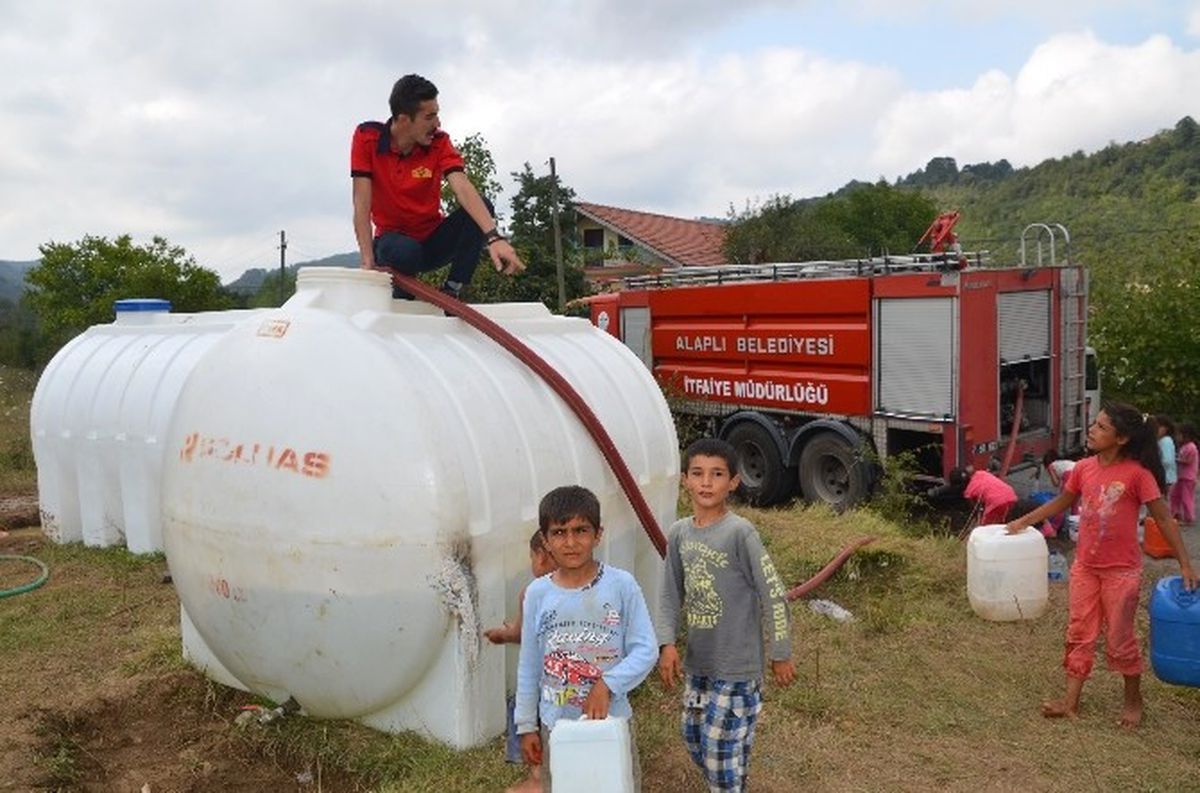 Alaplı Belediyesi Fındık İşçilerinin Su İhtiyacını Karşılıyor