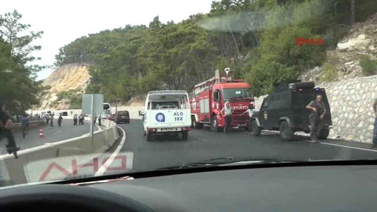 Antalya\'da Askeri Araca Saldırı 2 Yaralı Görgü Tanıklarıyla Röp.