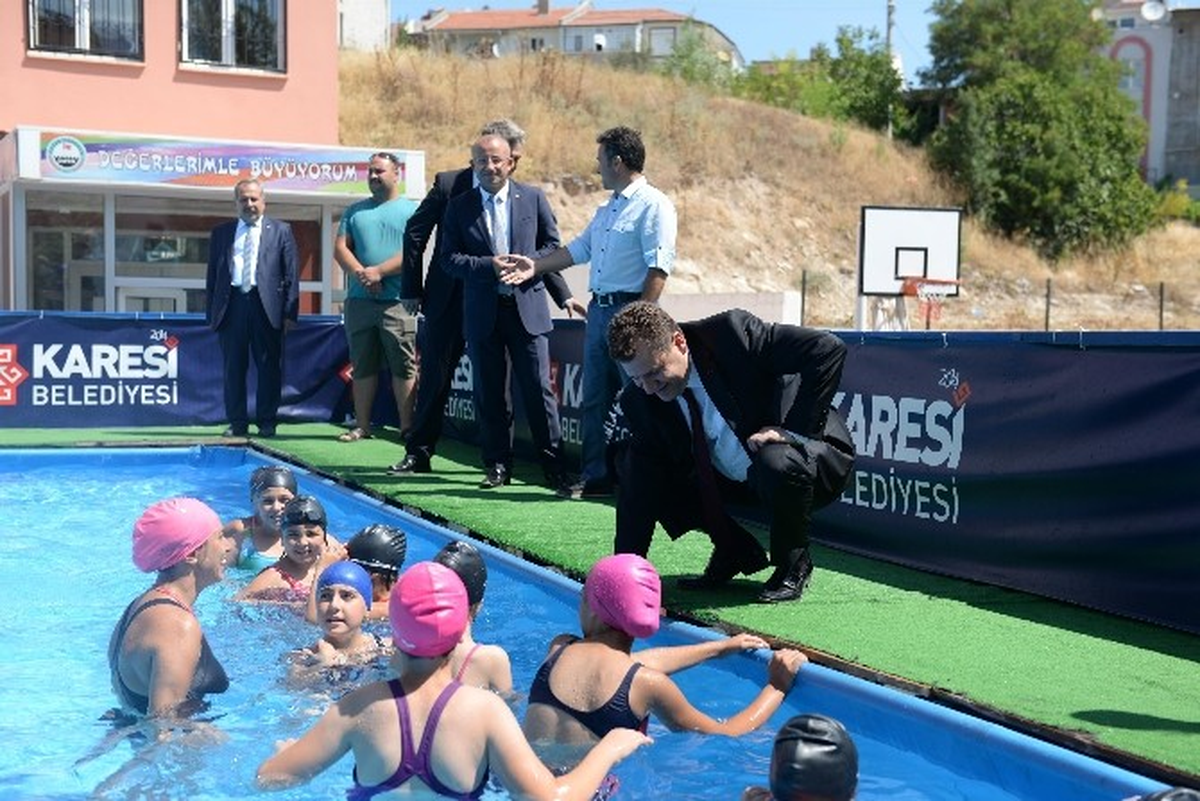 Başkan Yılmaz, Okulları Boş Bırakmıyor