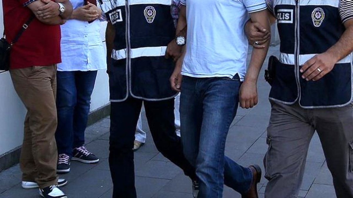 Bulanık\'ta 27 Kişi Gözaltına Alındı