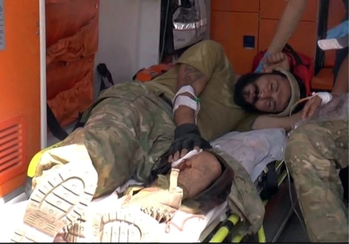 Cerablus\'ta Yaralanan 3 ÖSO Askeri Gaziantep\'e Getirildi