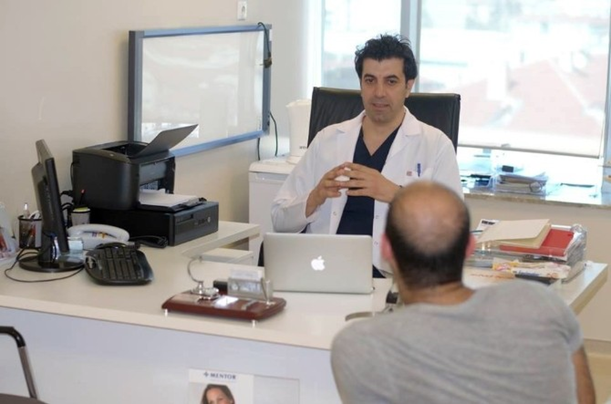 Dr. Çinik: 'Saç Ekiminde Hatanın Telafisi Yok'