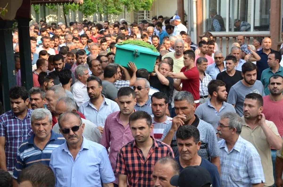 Düğününe 2 Gün Kala Kazada Ölen Genç Toprağa Verildi