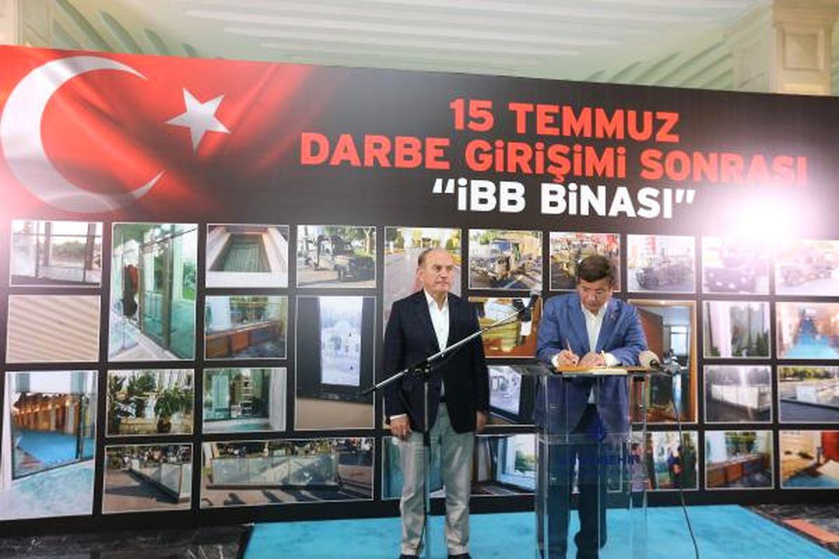 Eski Başbakan Davutoğlu\'ndan İbb Başkanı Topbaş\'a Ziyaret